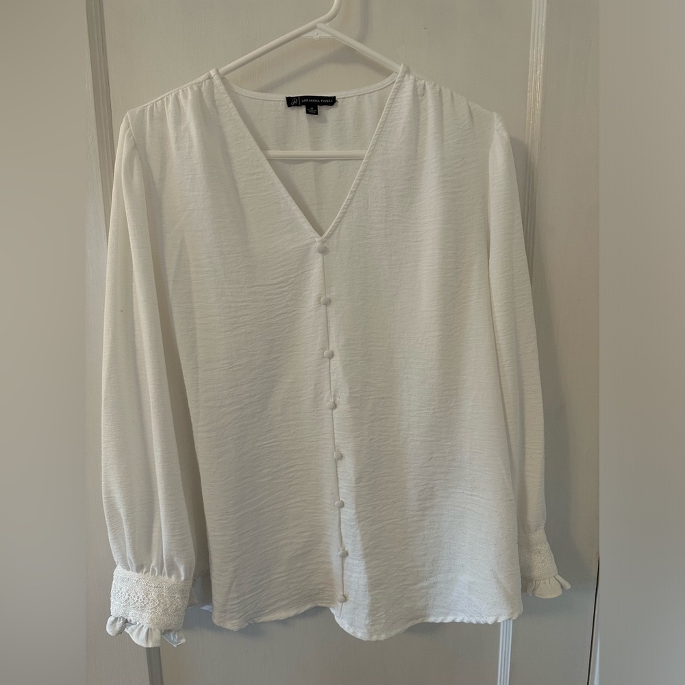 ADRIANNA PAPELL Pleated Blouse V Neck Embroiderd Hem Button Front M